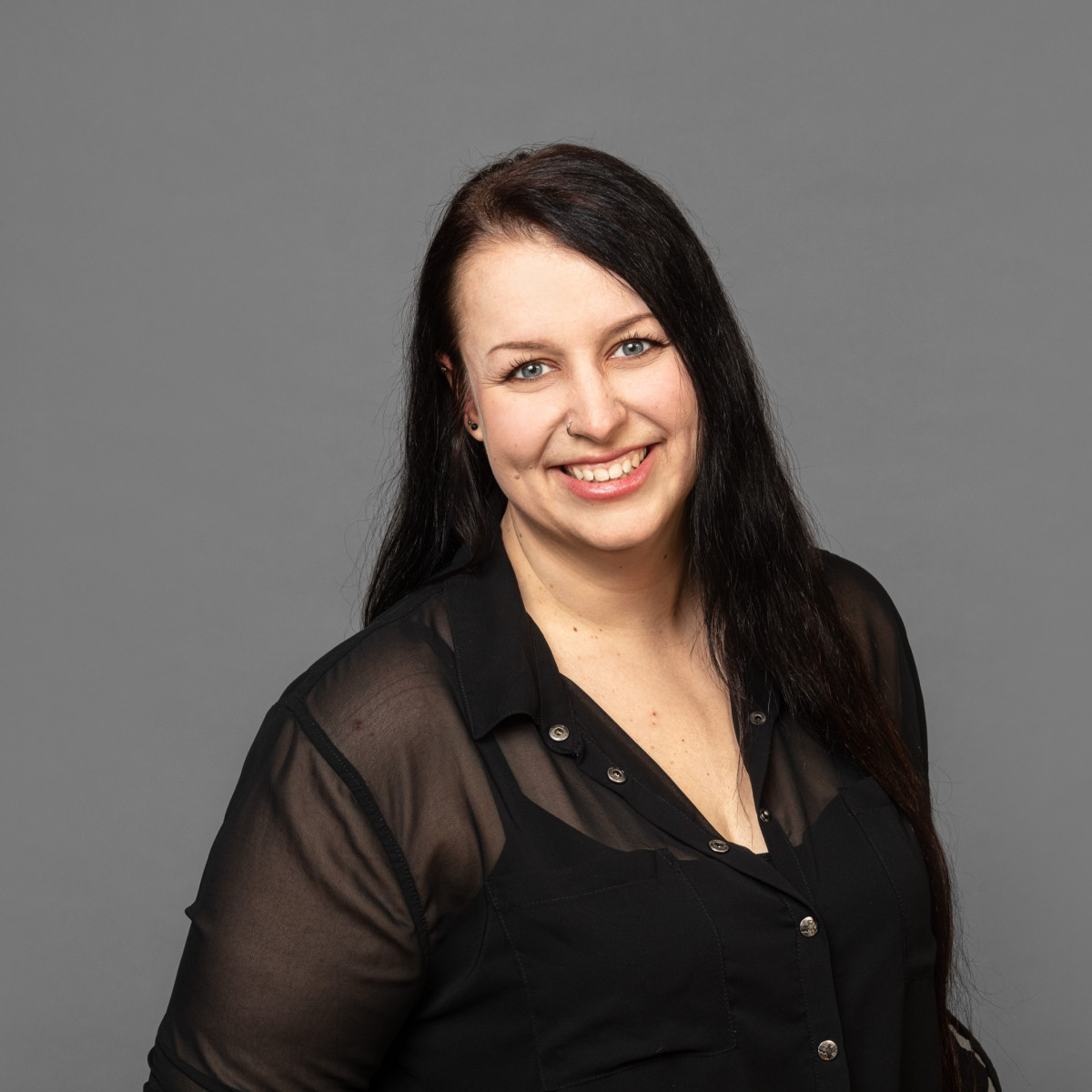 Portrait photo of Julia Kalina - Media Designer at KAD | Veranstaltung erleben (live communication agency in Kempten, Allg&auml;u).