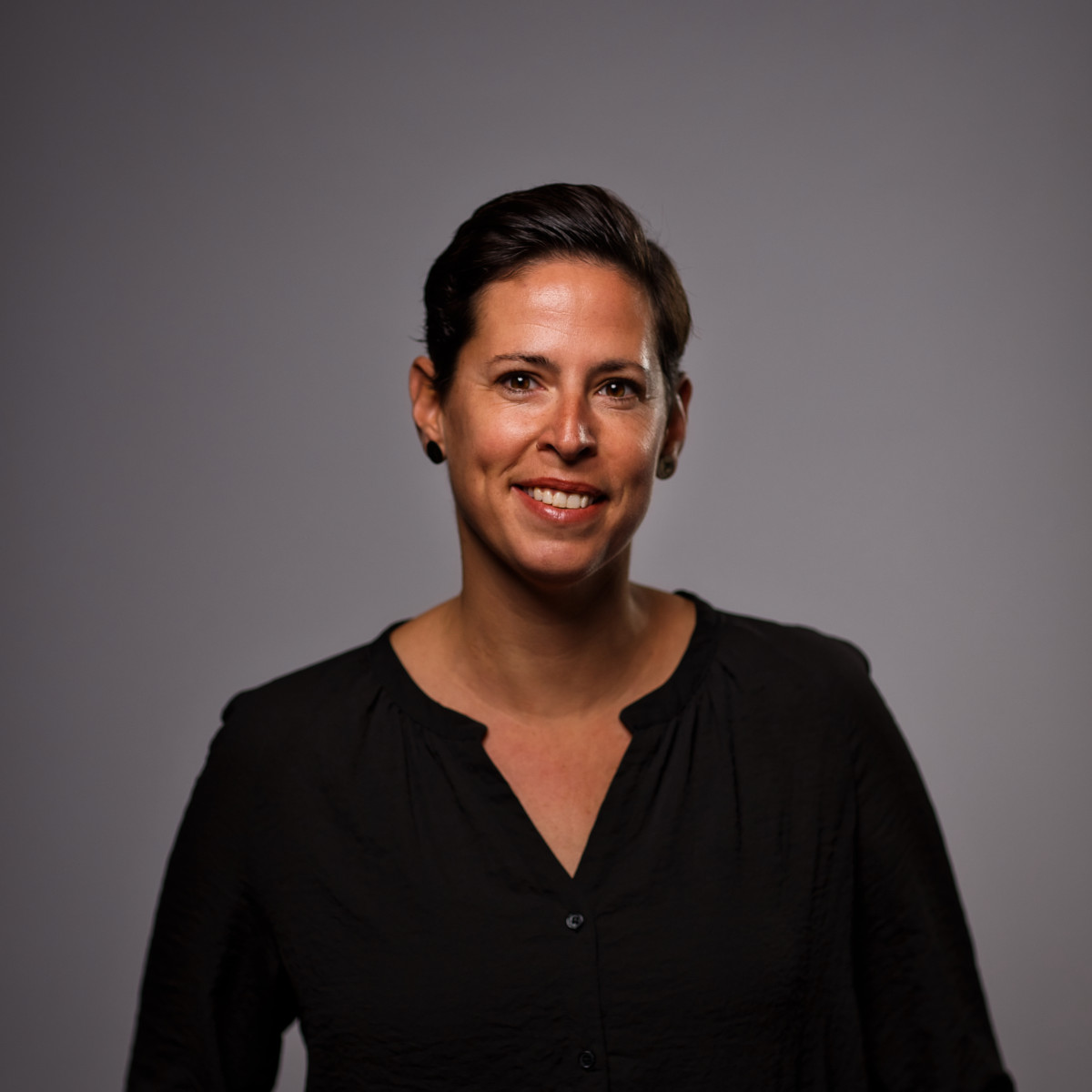 Portrait-Foto von Alexandra Pfl&uuml;ger - Assistenz der Gesch&auml;ftleitung bei KAD | Veranstaltung erleben (Live-Kommunikations-Agentur in Kempten, Allg&auml;u).